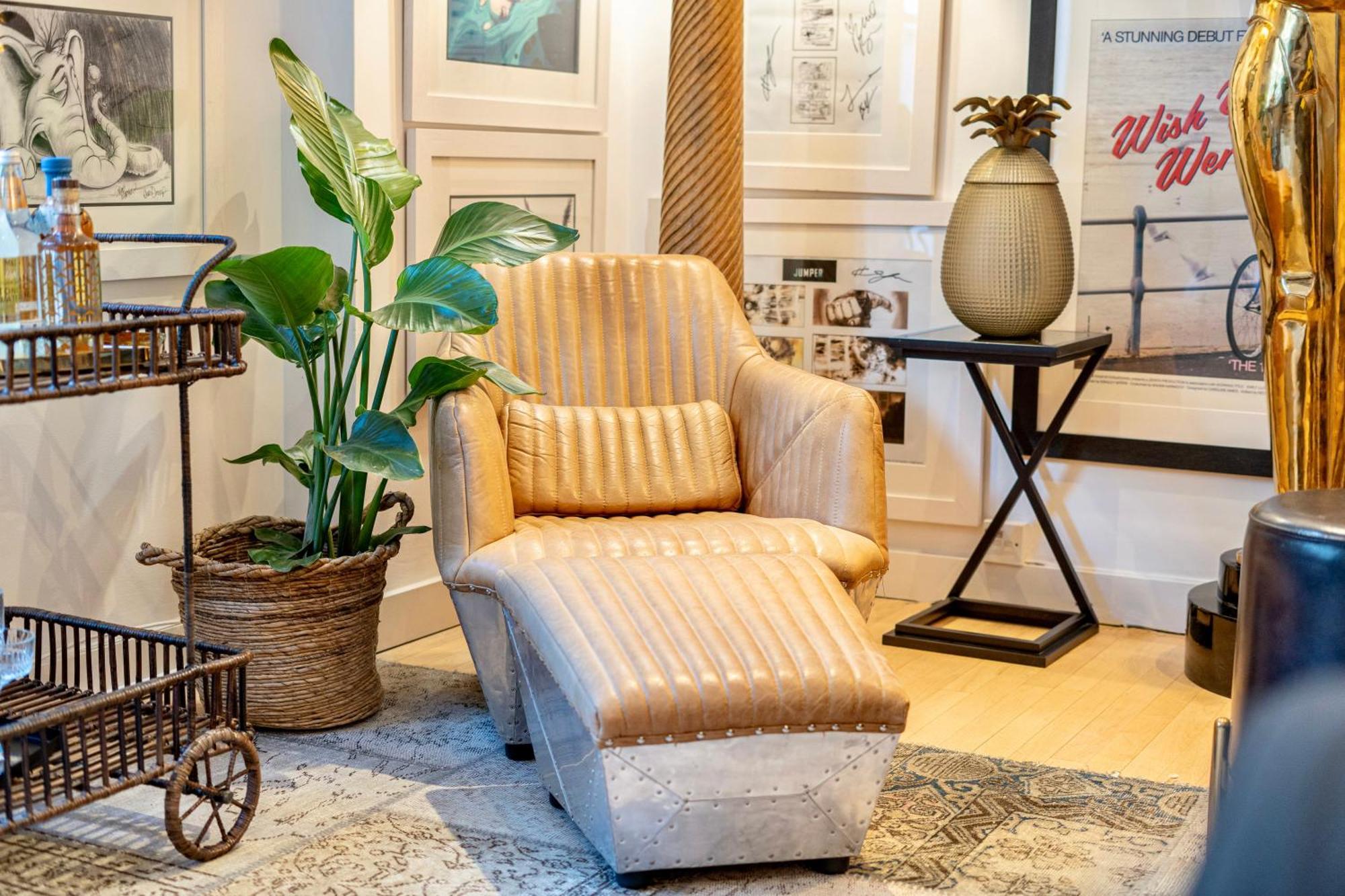 Spacious West End Duplex Apartment, W1 Appartamento Londra