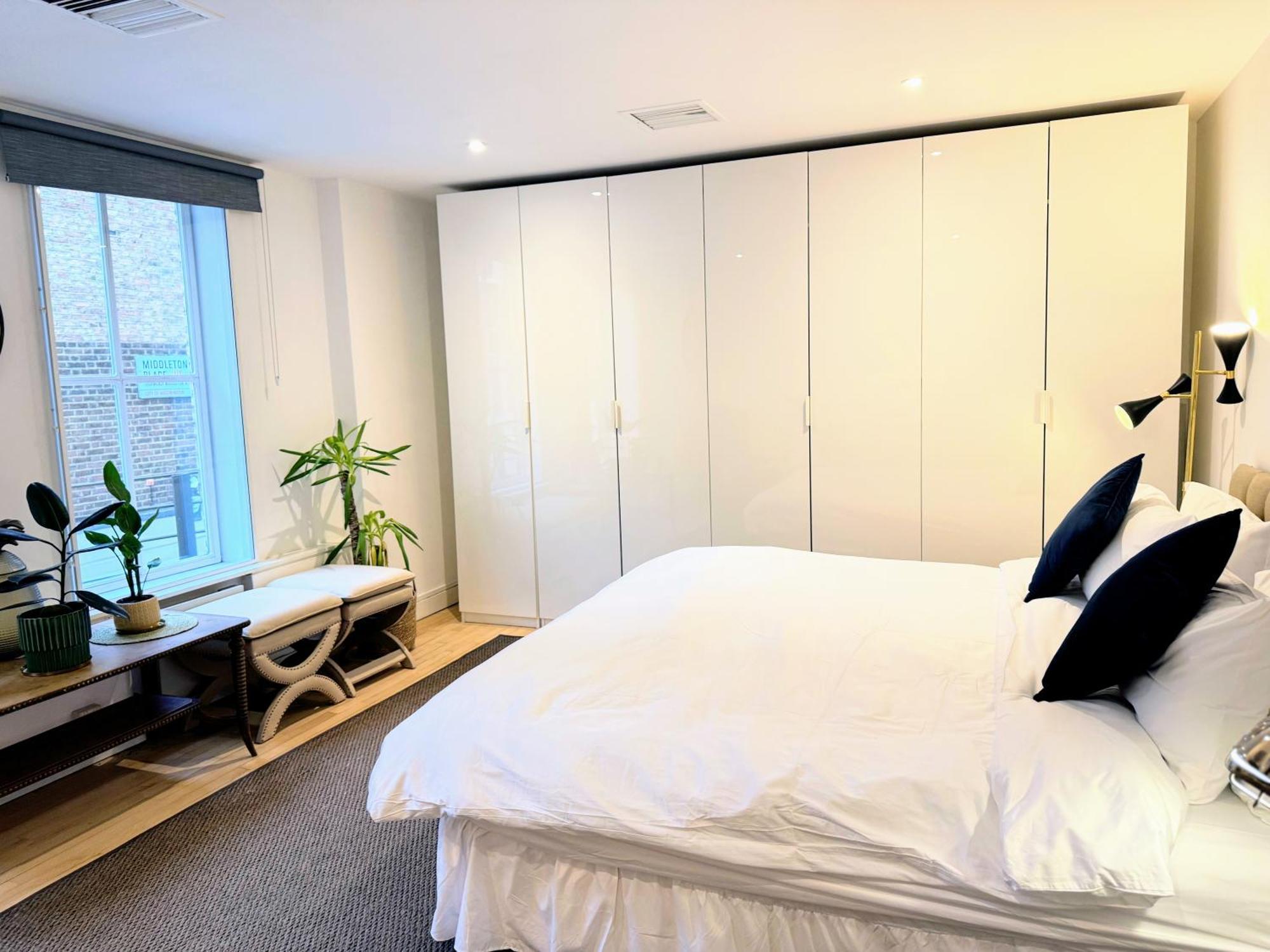 Spacious West End Duplex Apartment, W1 Appartamento