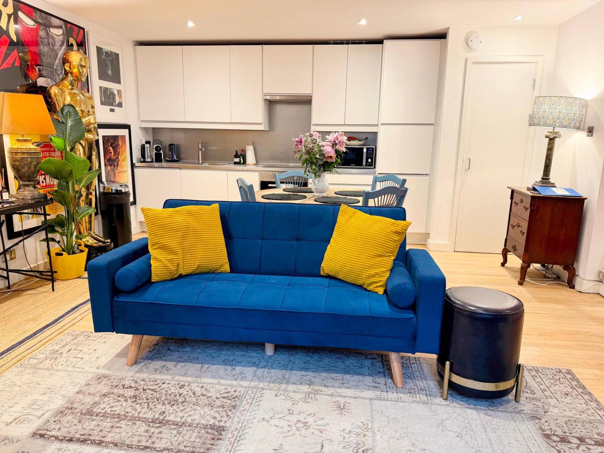 Spacious West End Duplex Apartment, W1 Appartamento Londra